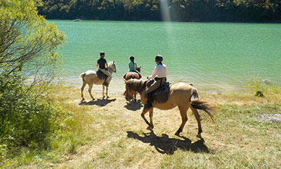 randonnee equestre jura