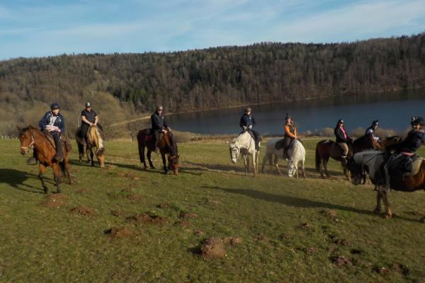 Randonnée à cheval dans le jura